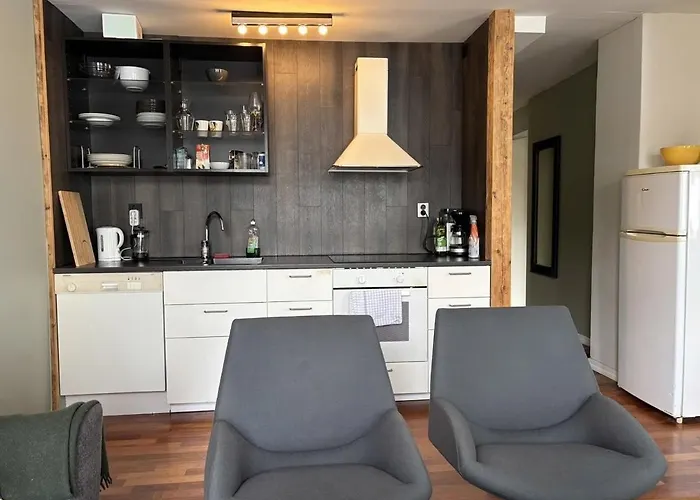 Modern In The Heart Of Leilighet